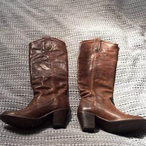 Frye boots size 5.5 brown block heel